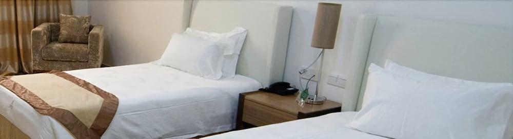Hotel Victoria Garden Camama Екстер'єр фото