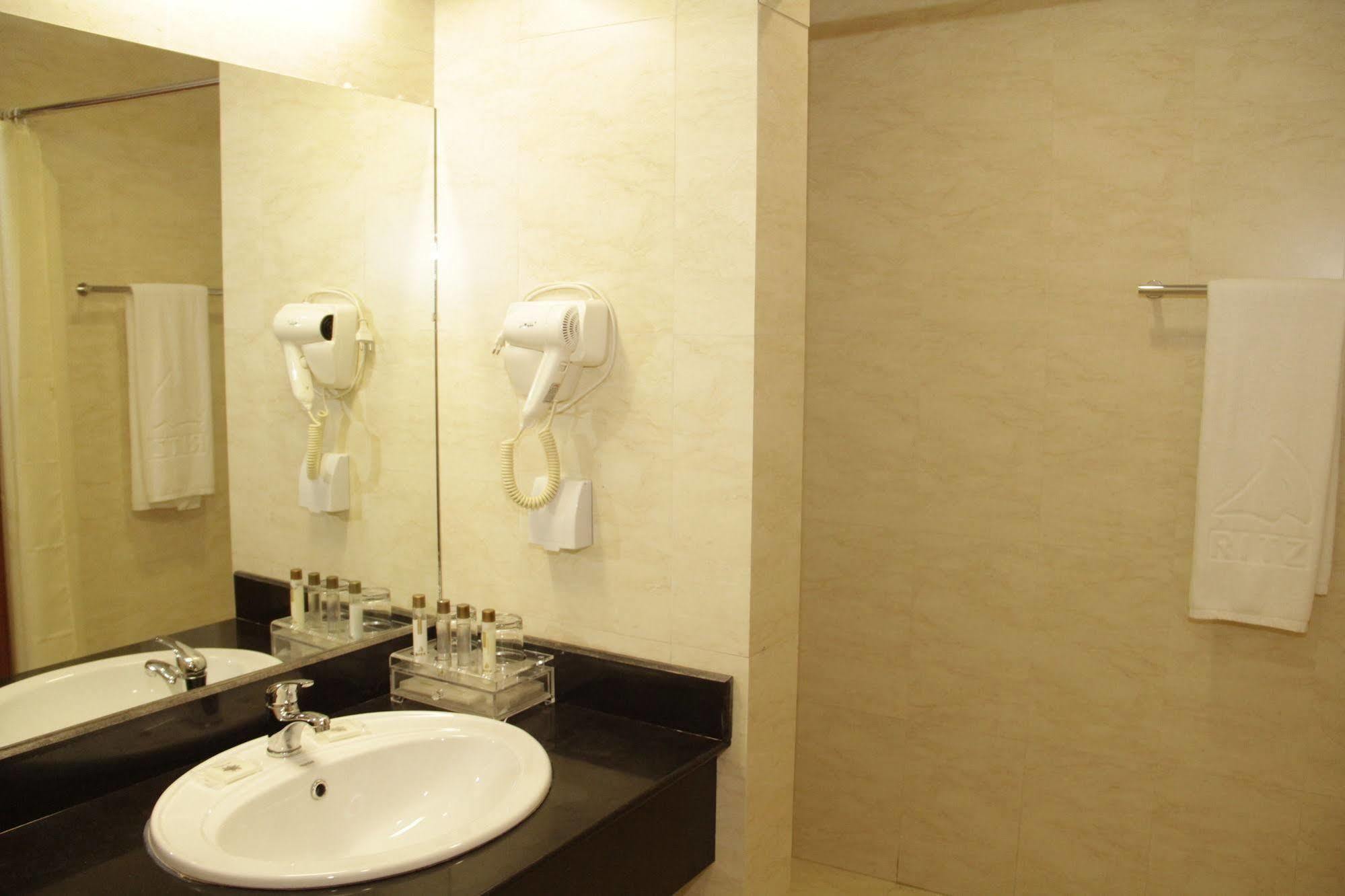 Hotel Victoria Garden Camama Екстер'єр фото